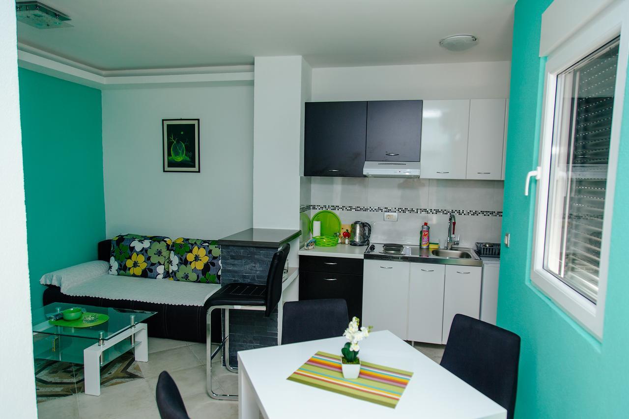 Apartmani Mozaici Risan Eksteriør bilde