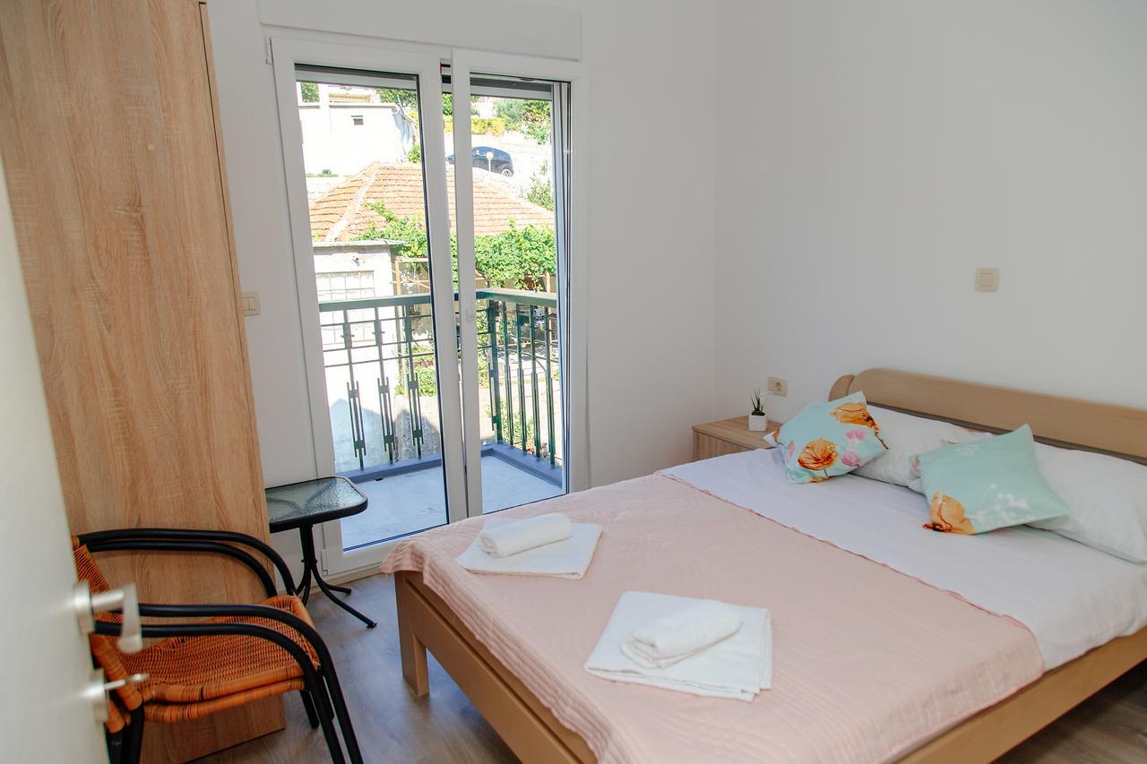 Apartmani Mozaici Risan Eksteriør bilde