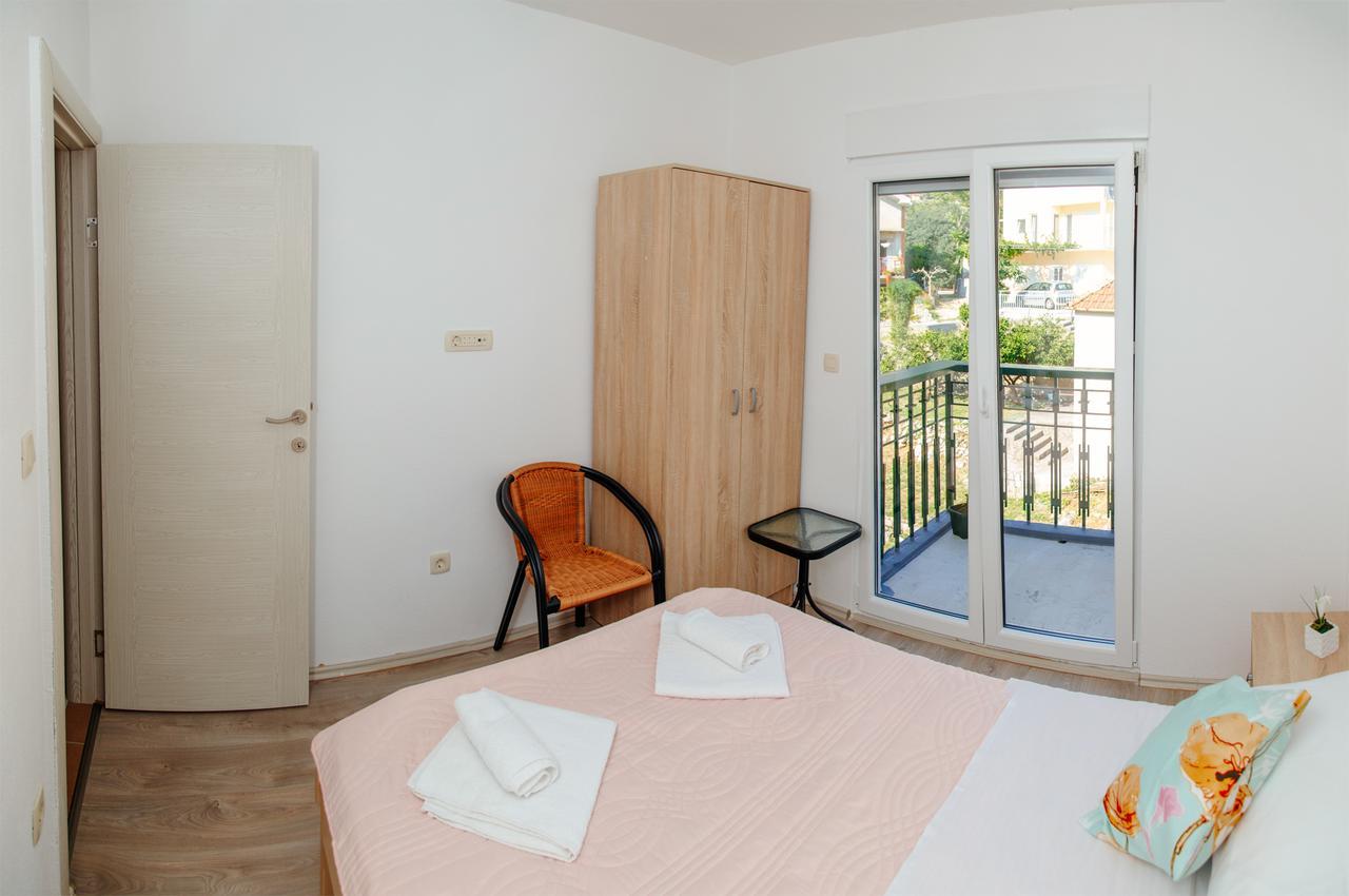 Apartmani Mozaici Risan Eksteriør bilde